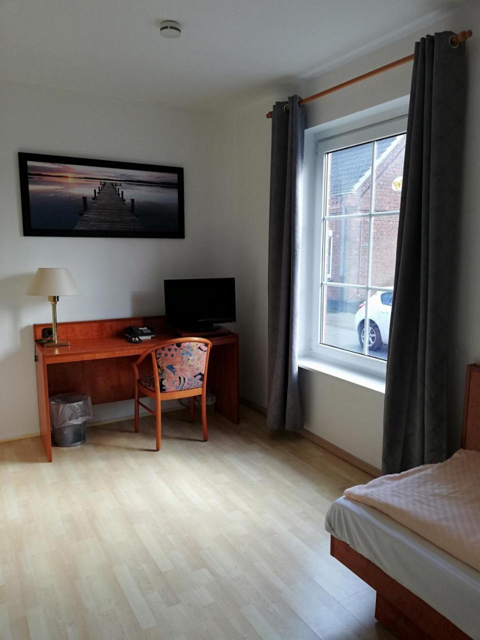 Hotel Dorfschaenke Büdelsdorf Eksteriør billede