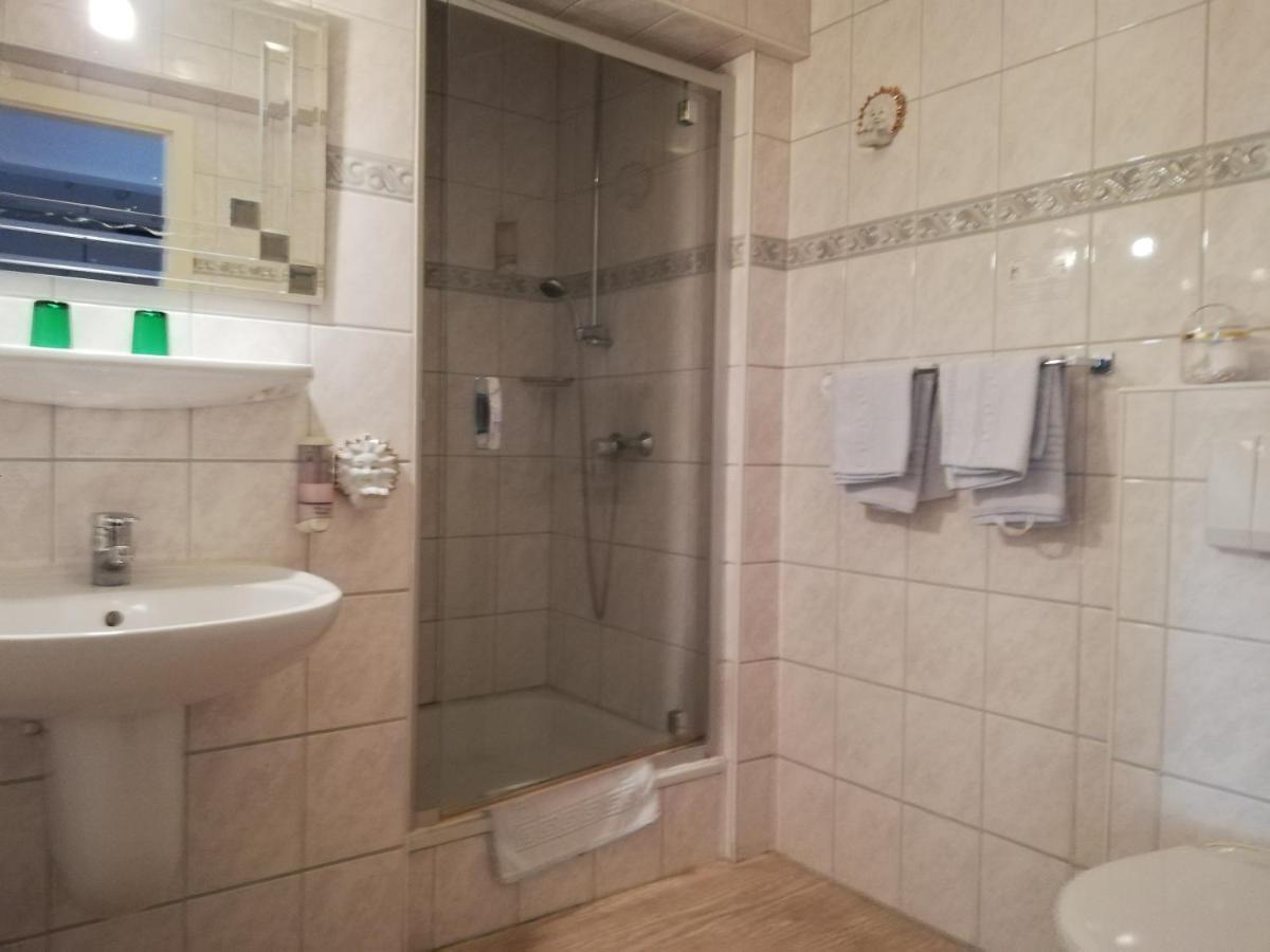 Hotel Dorfschaenke Büdelsdorf Eksteriør billede